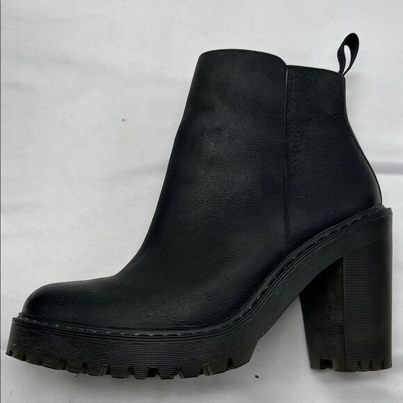Black Leather Dr. Martens Magdalena Chunky Heeled Boots - Picture 2 of 10